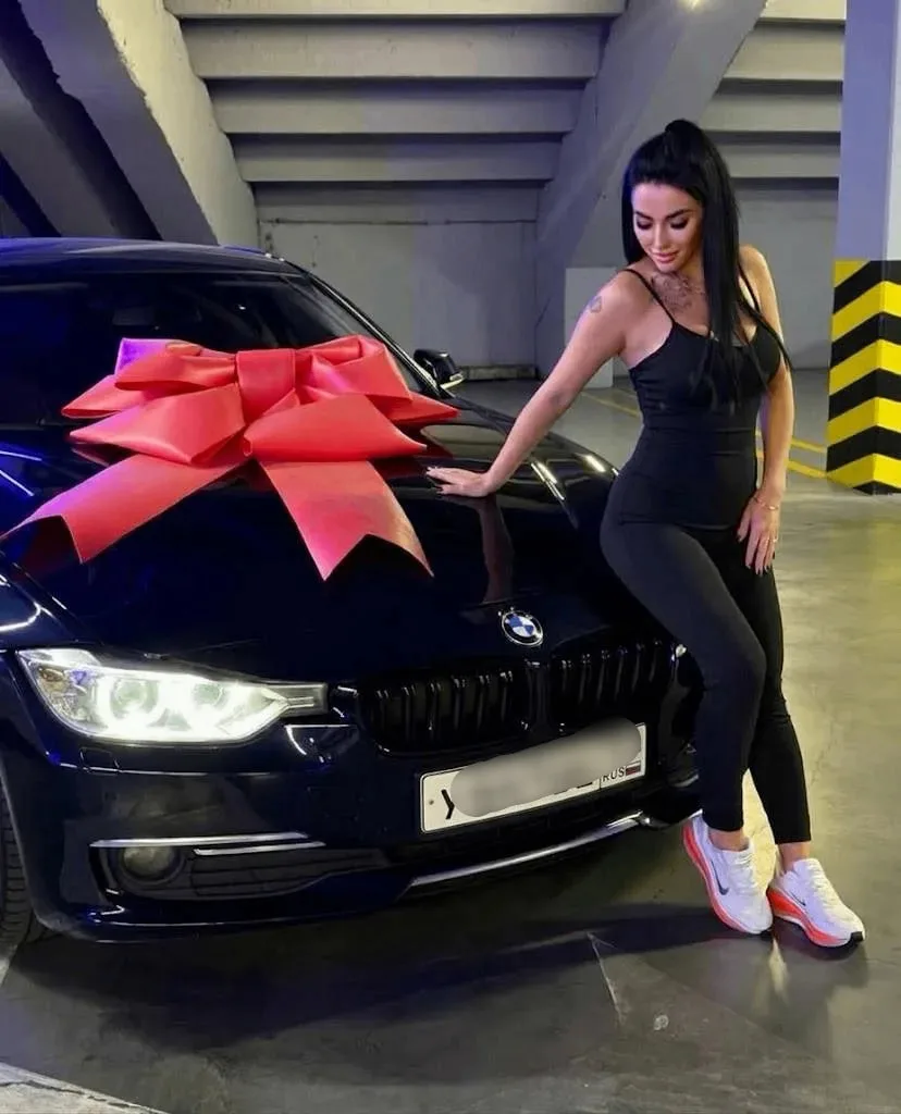 🎉 Поздравляем нашу прекрасную клиентку с новым автомобилем! 🚘❤️