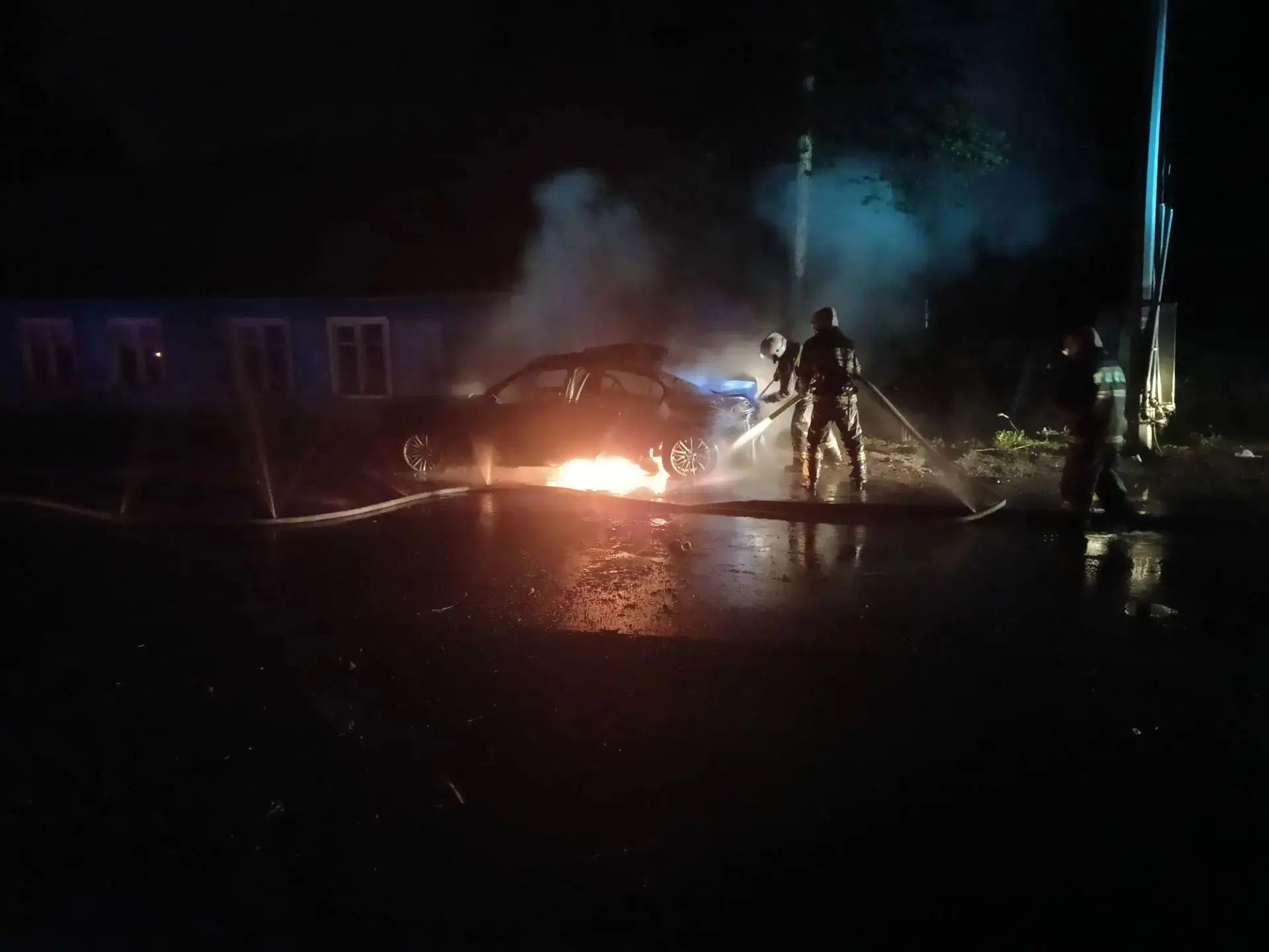 ⚡️ Медвежьегорские пожарные оказали помощь при ДТП