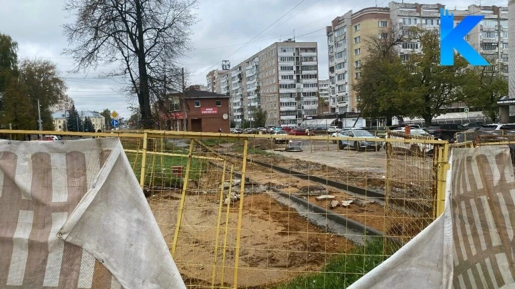 🚧 Тротуар на Ивана Сусанина обещают открыть до 16 октября.