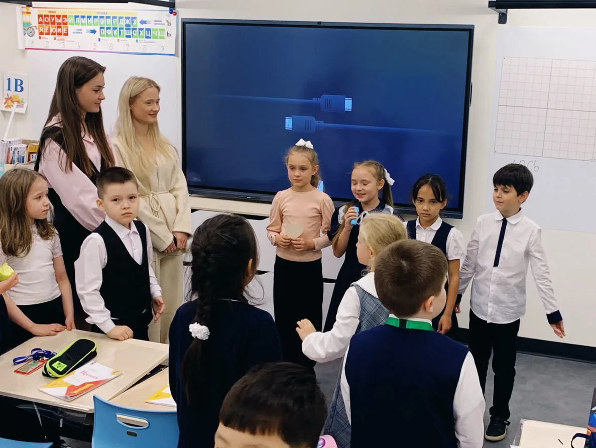 ❤️ Ребята начальной школы вместе с педагогом дополнительного образования Матюхиной А.Г....