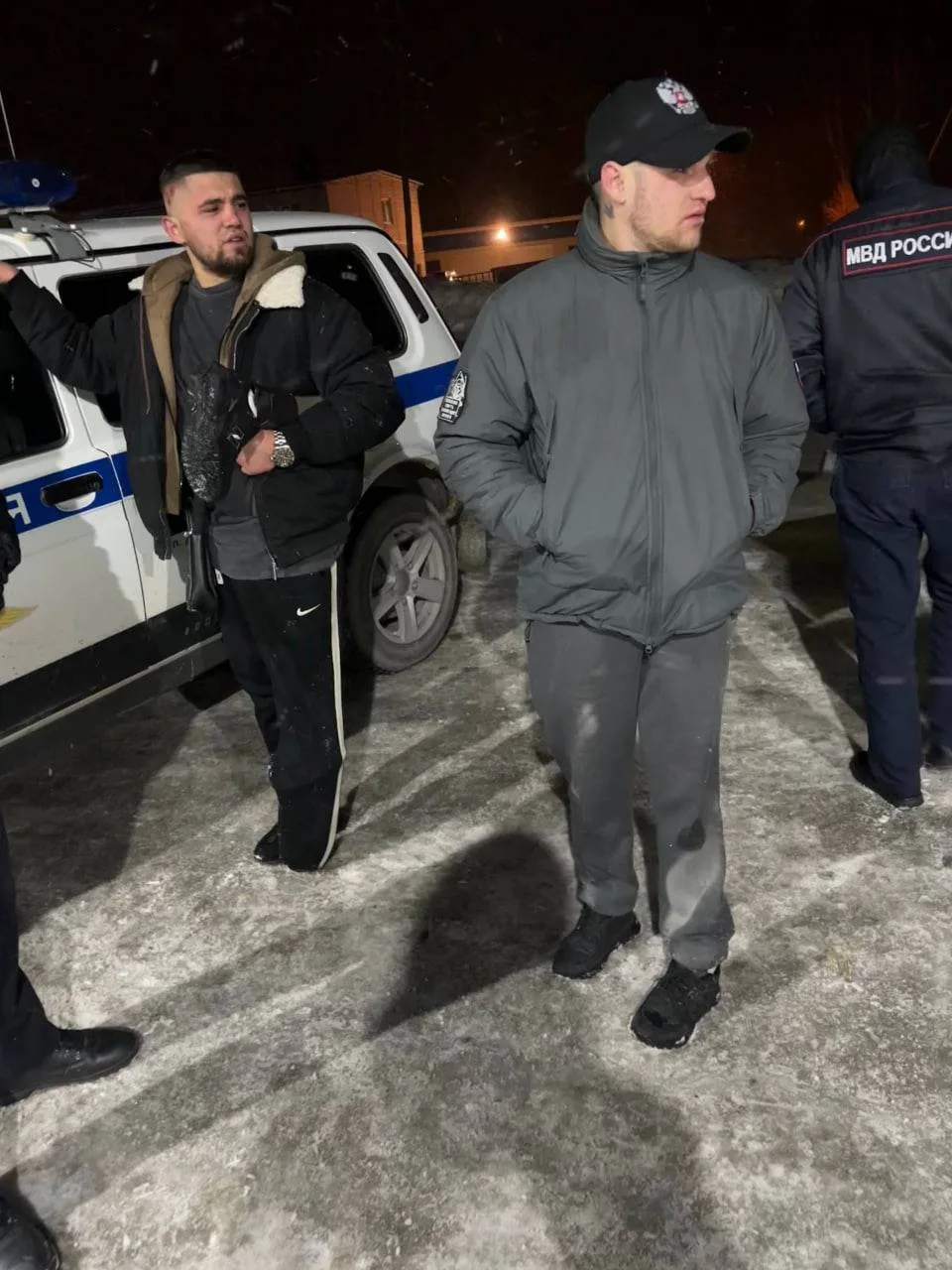 🙄Мужчина разбил своим протезом стекло машины скорой помощи в Новосибирской области
