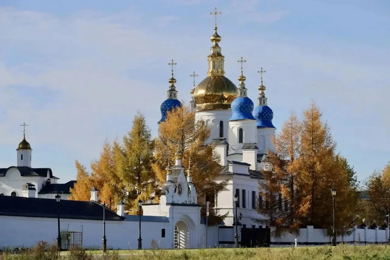 Красивый осенний Тобольск. Мы с супругой года 4 назад Новый Год встречали в этом городе...