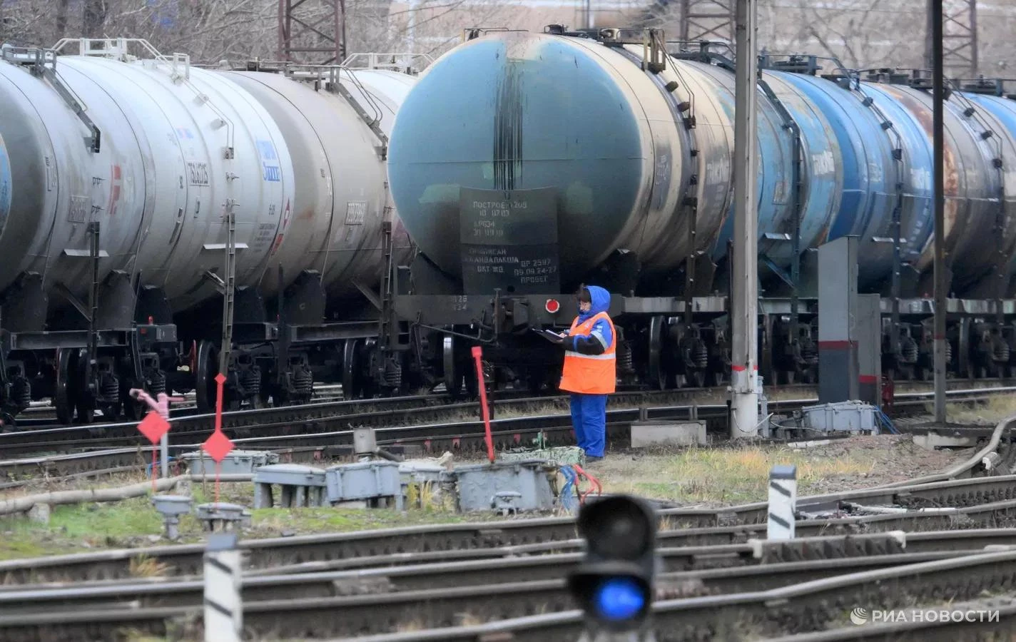⛽️ Правительство России с 10 октября частично снимает запрет на экспорт дизельного топл...