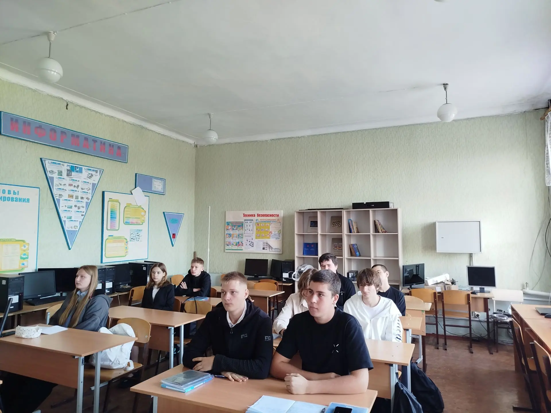 9 октября 2026г.в ГБОУ ЛНР "Володарский УВК им.О.Кошевого" для учащихся 9 и 11 классов ...