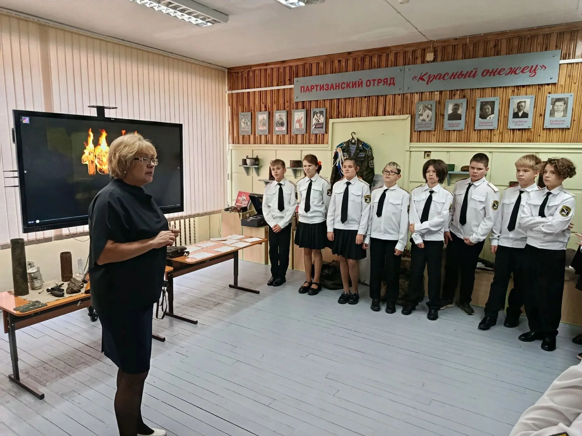 "Чтобы помнили": кадеты на уроке мужества в музее Воинской славы.