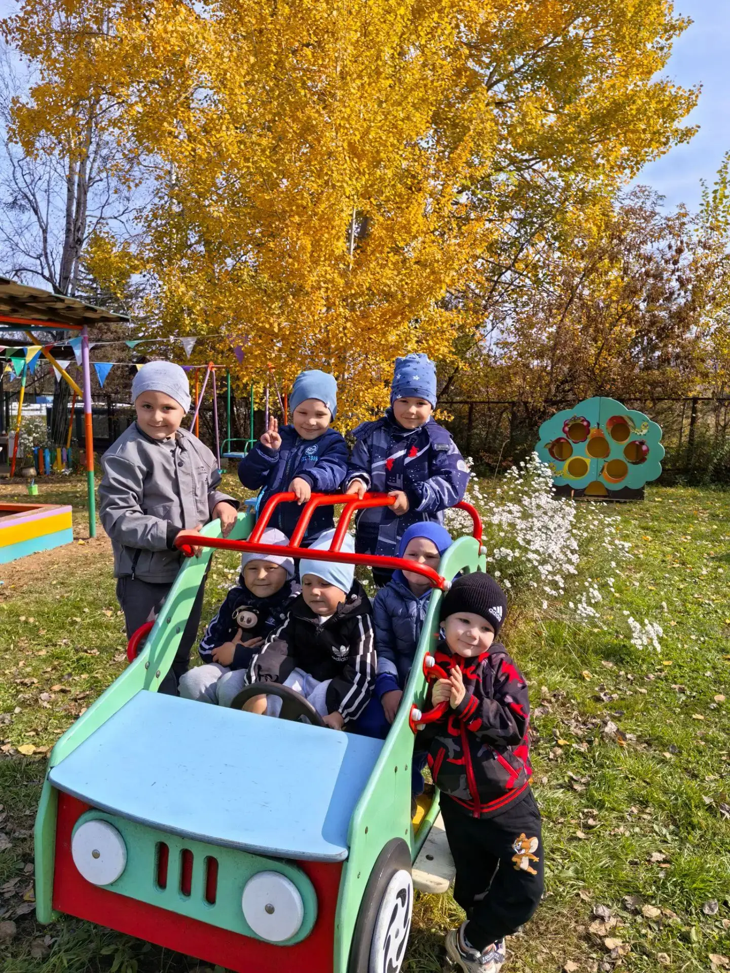 Маленькие труженики: как группа "Радуга" устроила супер-субботник!