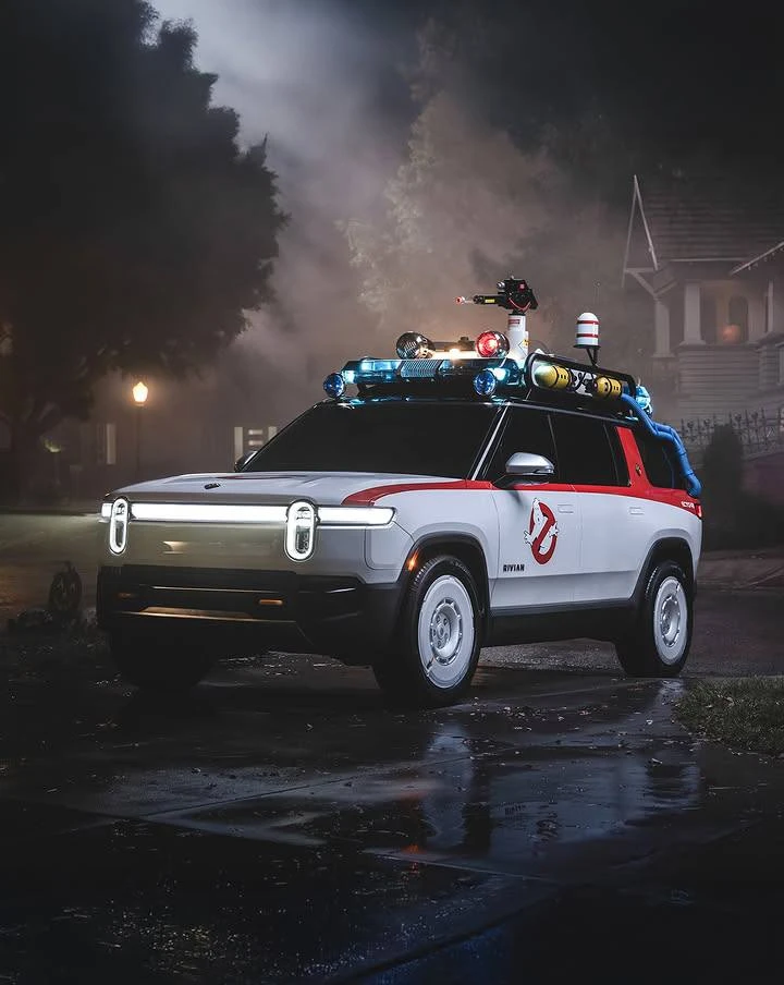 ⚡️👻 Охотники за привидениями пересели на электрокары – Rivian превратила R1S в новый E...