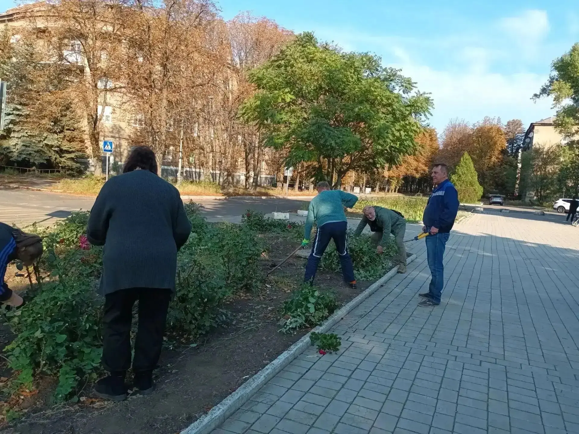 В Макеевке привели в порядок территорию возле Дворца культуры