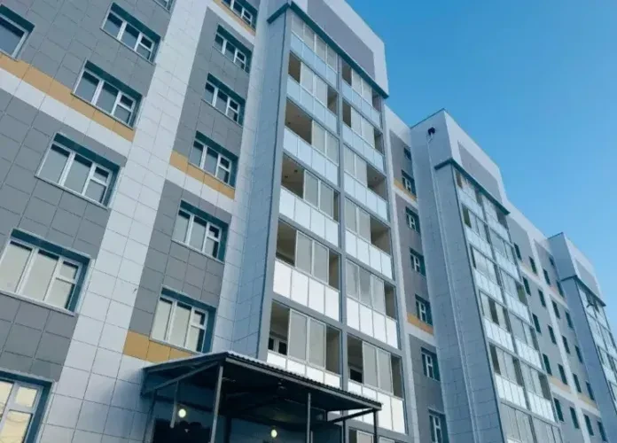🏘️ Более 50 тысяч якутян переехали из аварийного жилья в новые квартиры