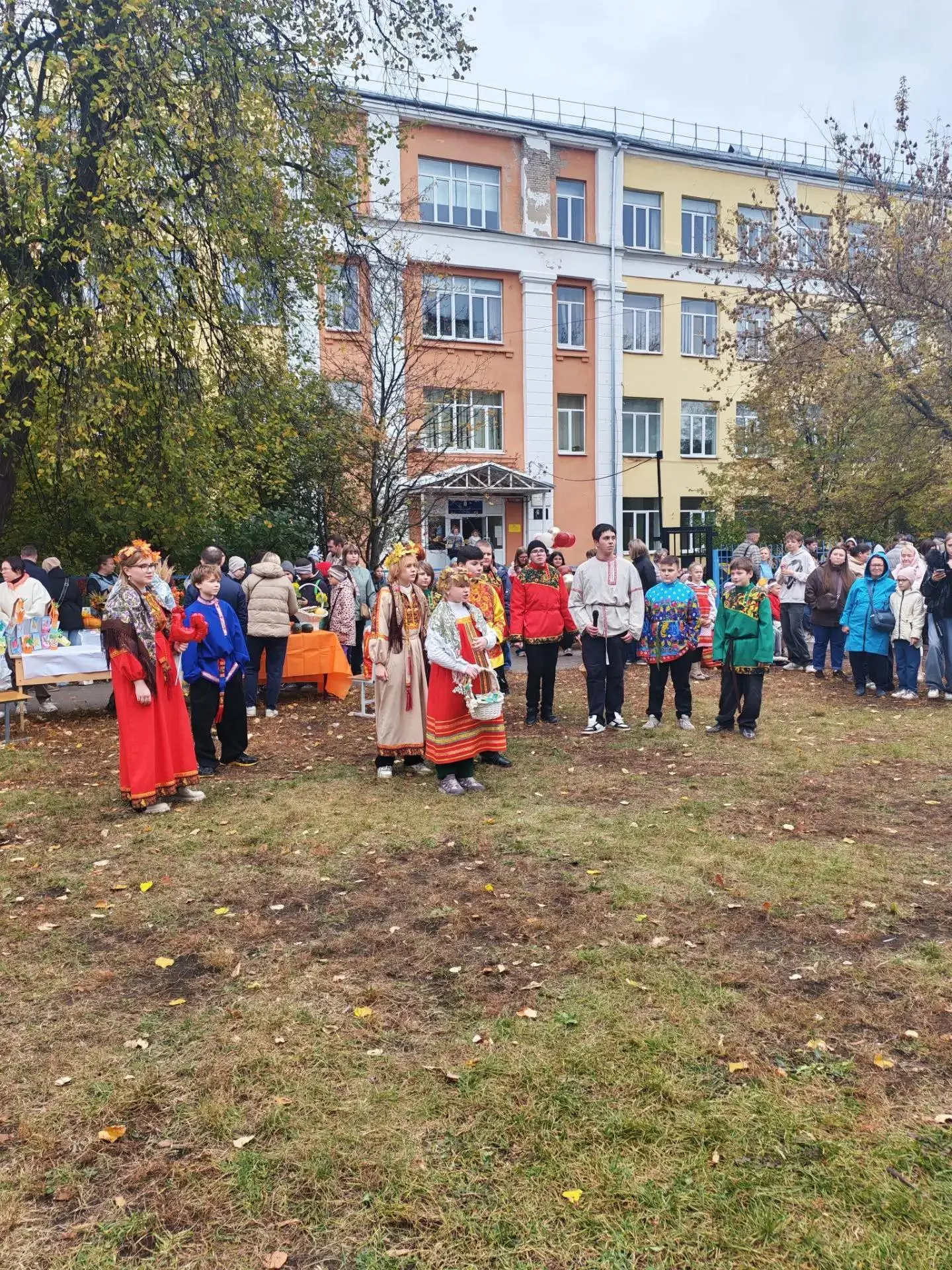 Яркое завершение рабочей недели. В субботу в нашей школе состоялось удивительное событи...
