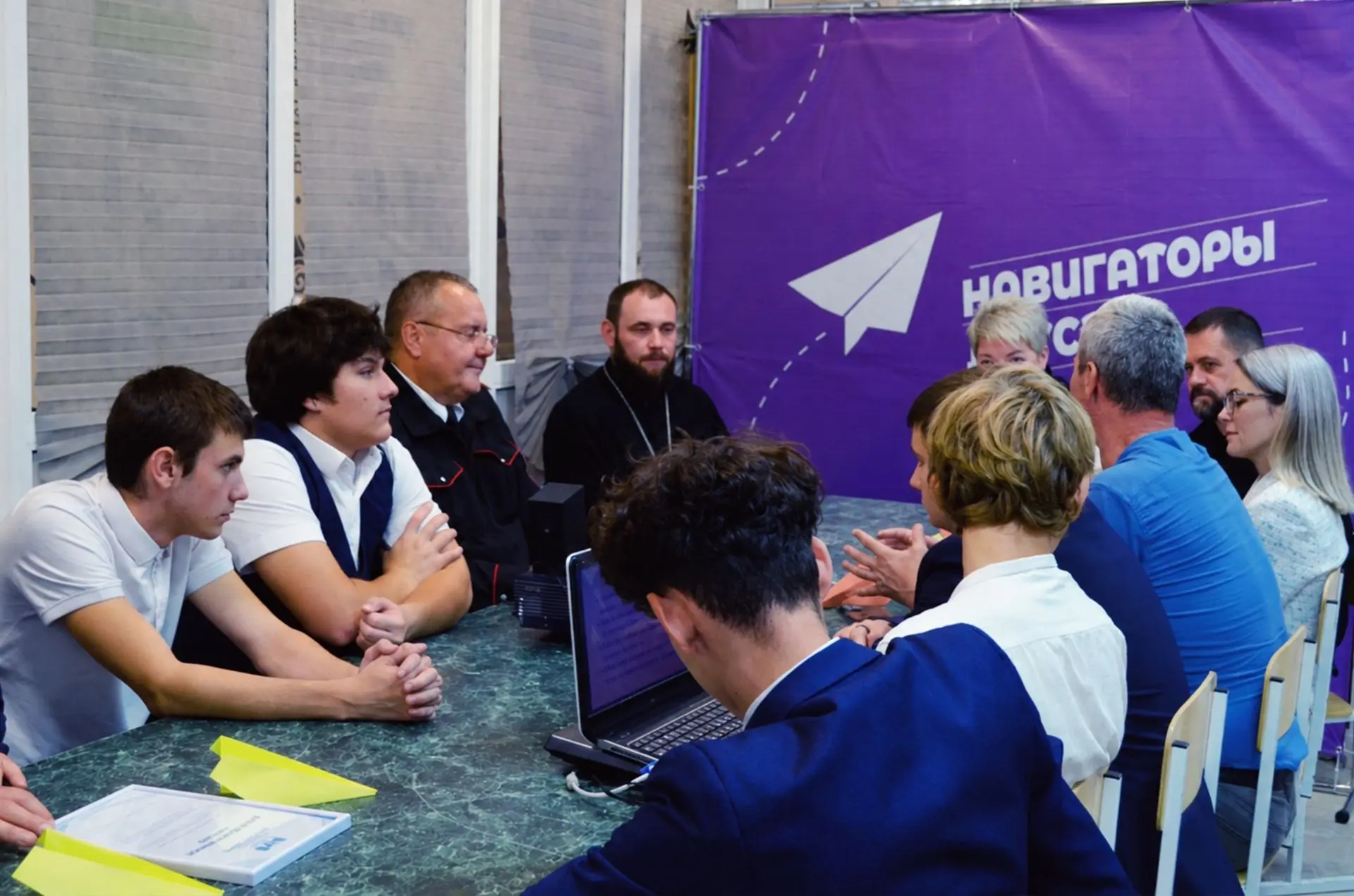 В Динском районе прошёл круглый стол «Отцы и дети»: в мероприятии принял участие священ...