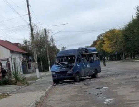 ‼️ В Каховке после ночного обстрела под завалами частного дома обнаружили тело женщины