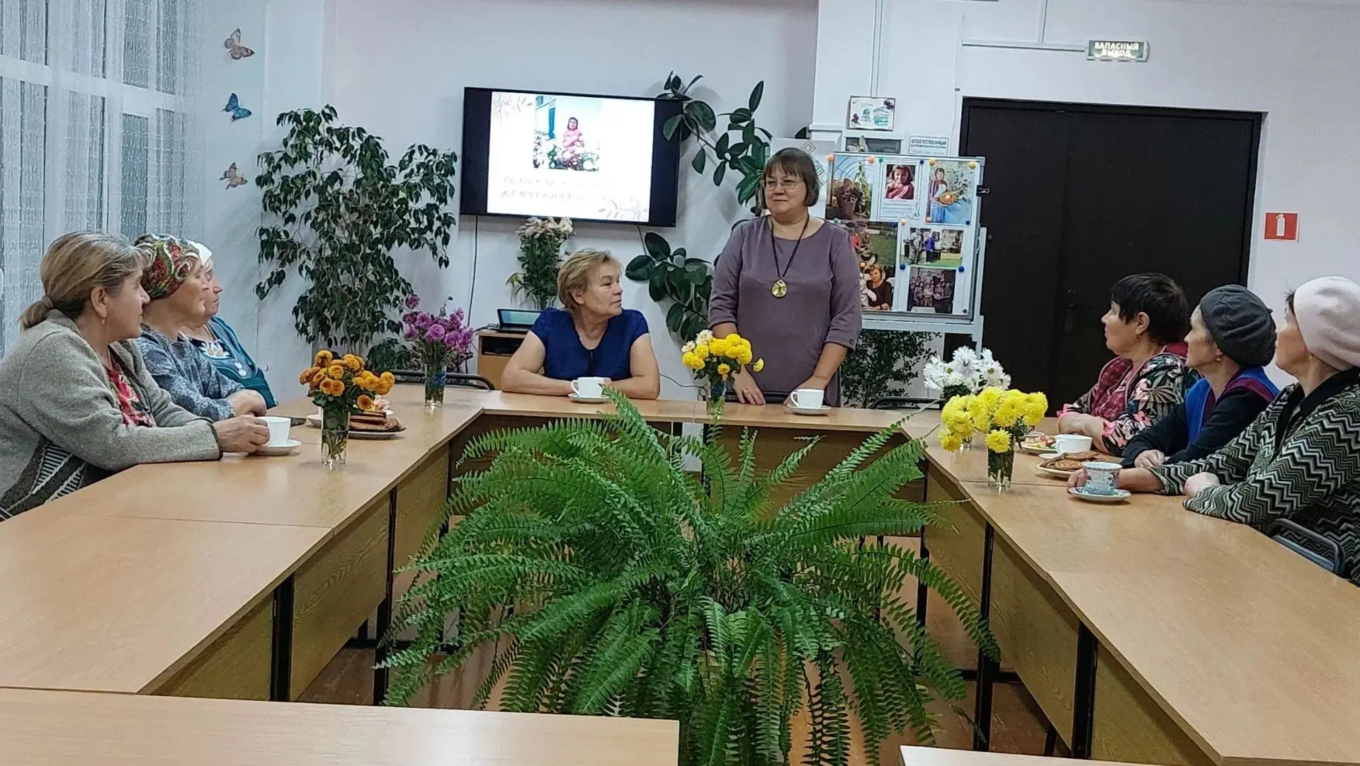 В Чиршкасинской сельской библиотеке прошел вечер-портрет «Сельская женщина – жемчужина ...