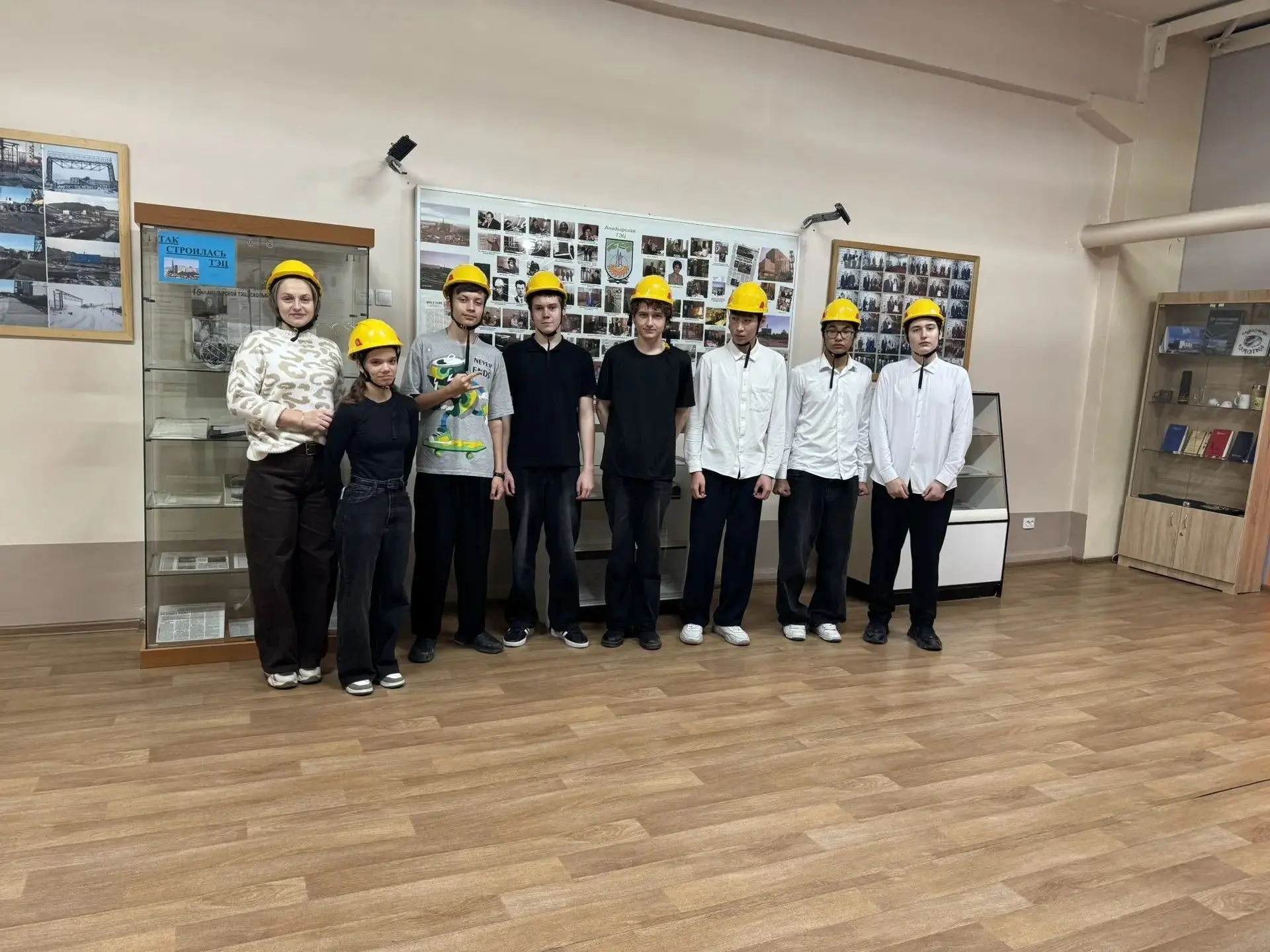 ⚡ Профориентационная неделя: школьники познакомились с работой предприятий Чукотки