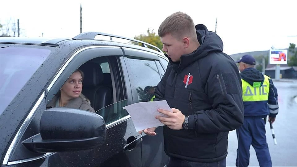 Наклейки с портретом героя ДНР «Моторолы» появятся на автомобилях Донецка