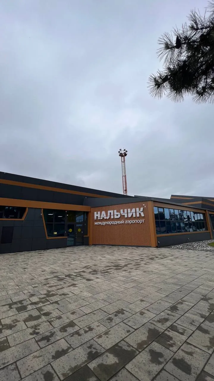 Аэропорт Нальчика встречает первый  за 6 лет рейс «Победы» из Питера. Теперь прямые пер...