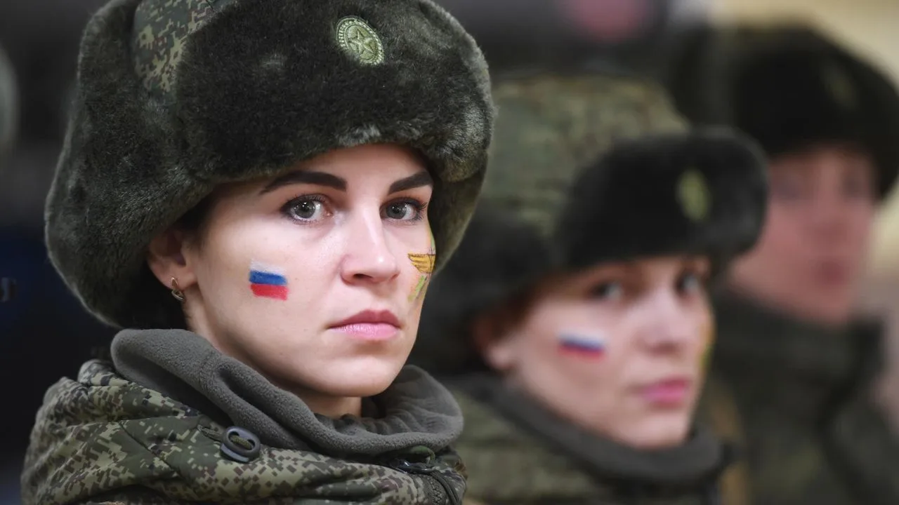 Возраст военной службы для женщин хотят поднять с 45 лет до 50 лет