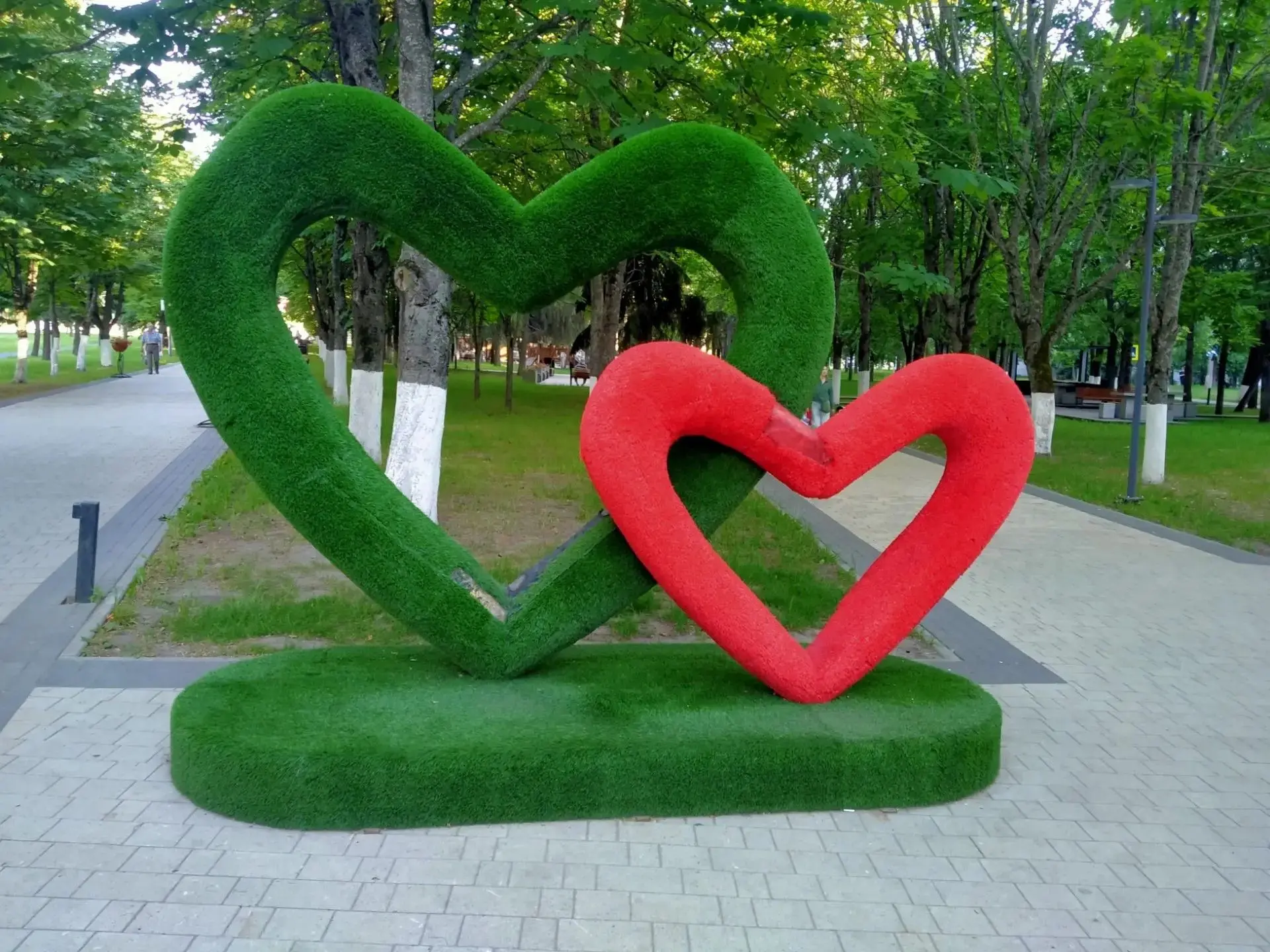 ❤️ Сердца с Аллеи Семьи не пропали — они на ремонте