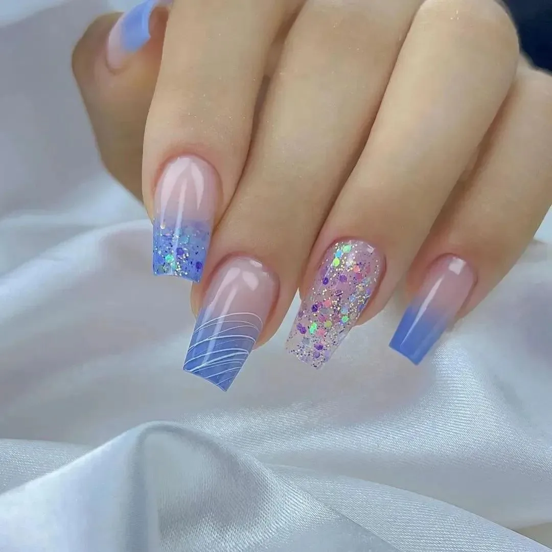 Как вам такой маникюр? 🌸