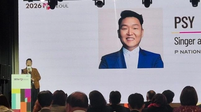 Psy сказал: «„Gangnam Style“ не сильно отличалась от песен, которые я выпускал раньше»,...