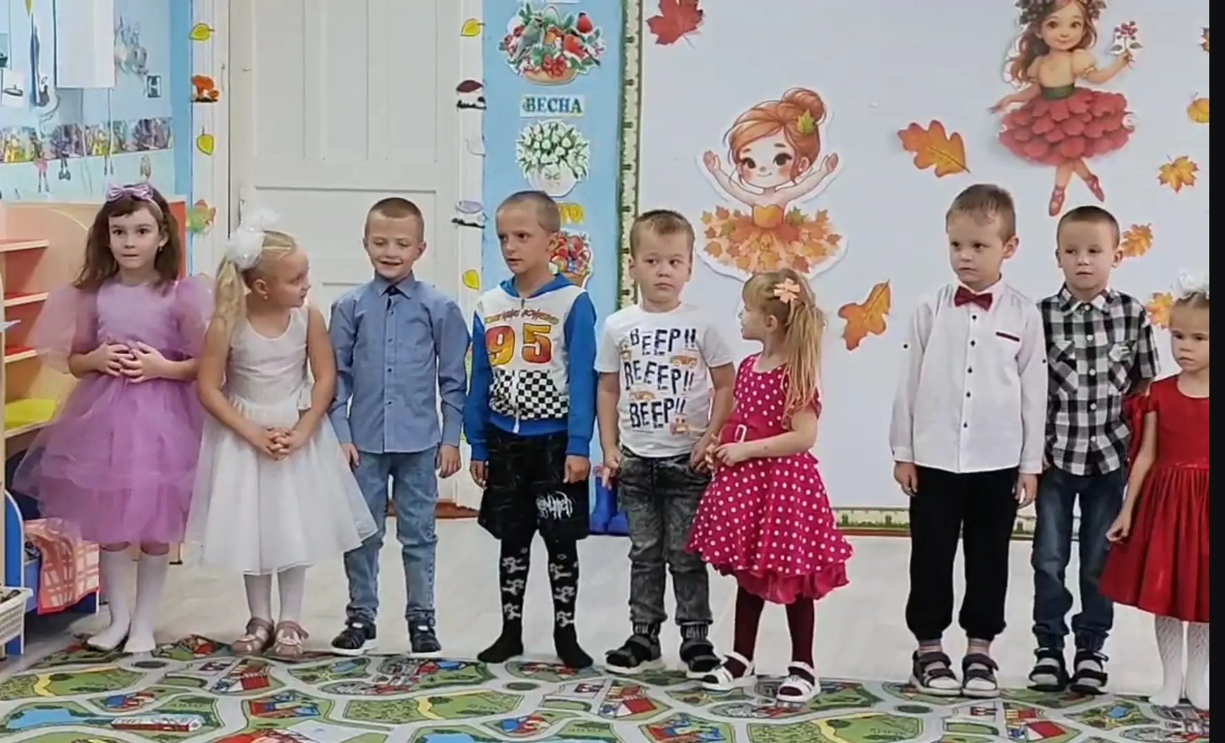В МКДОУ Мирнинском детском саду вчера прошёл праздник «Осенние забавы»!  На праздник мы...