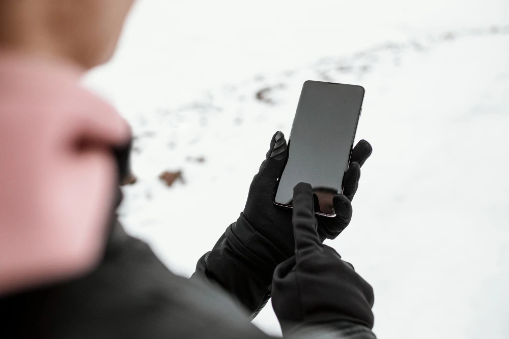 ⚖️ До пяти лет тюрьмы грозит магаданцу за кражу смартфона у случайного знакомого