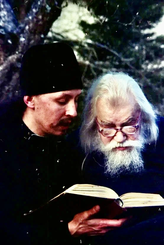Светильник и нашей веры может угаснуть. Ведь если мы даже веруем в Бога, но живем все ж...