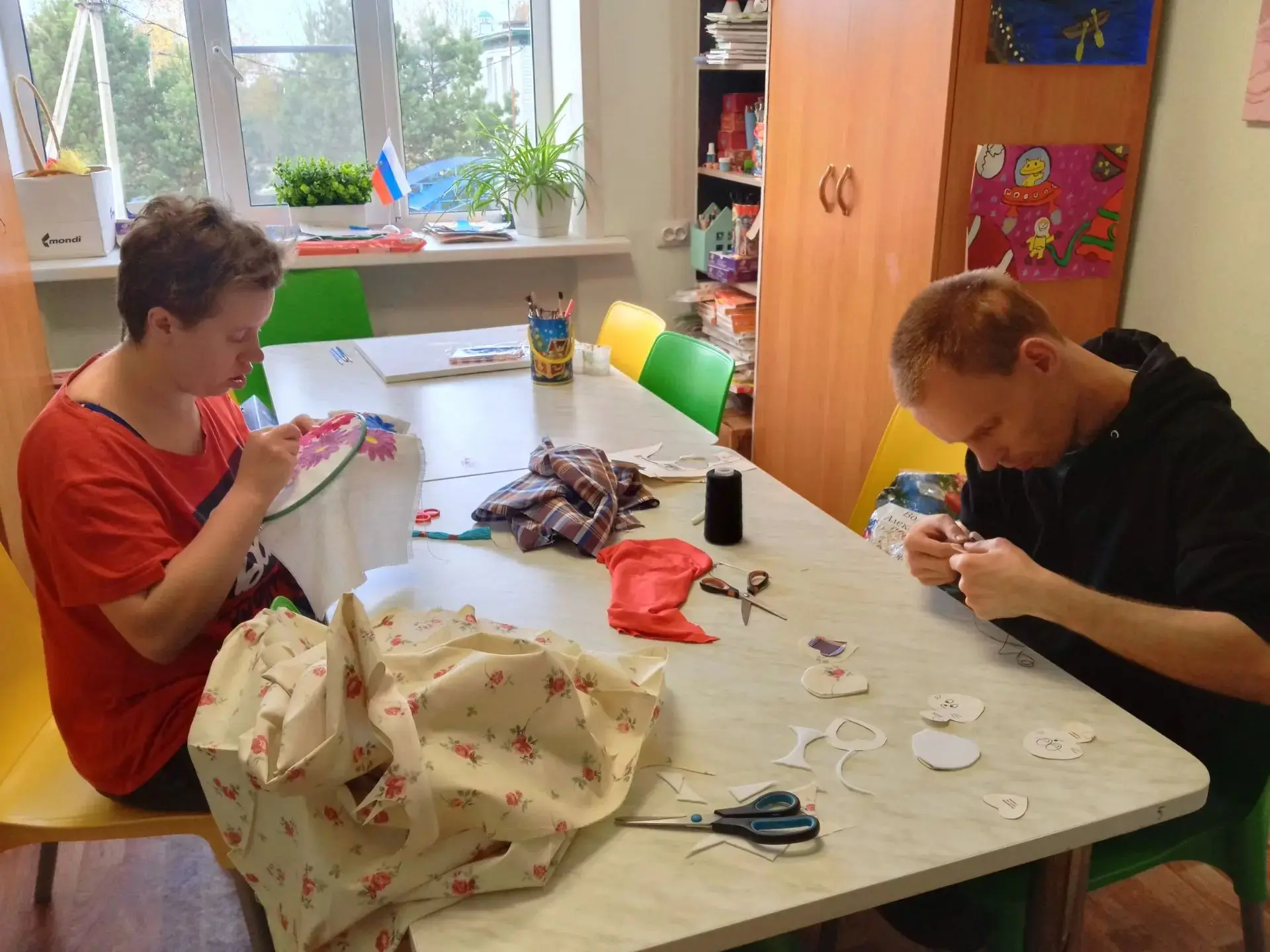 «Творческая мастерская: мир медленного искусства» 🪡🧵🧑‍🎨✂️Сегодня в нашей творческой...