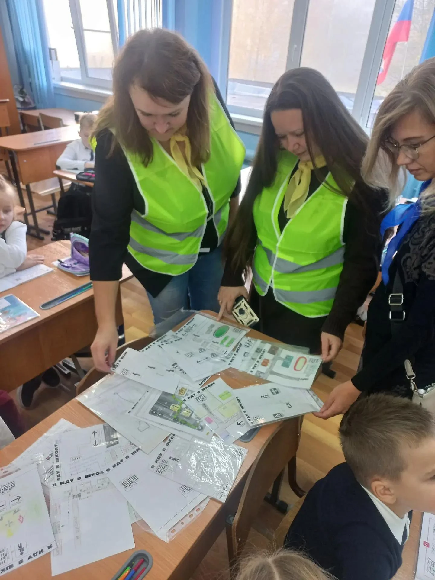 🚦 Сегодня на страже безопасности — родительский патруль! 🚦