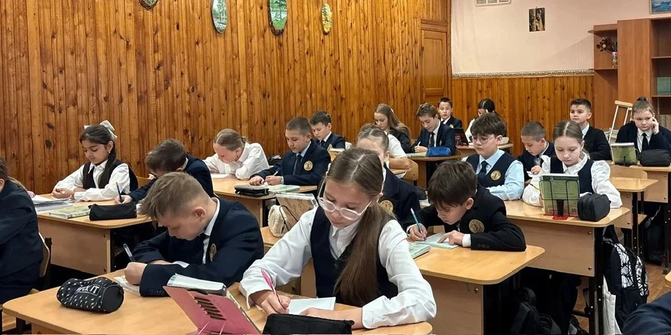 В рамках второго дня Декады русского языка и литературы наша школа провела Тотальный ди...