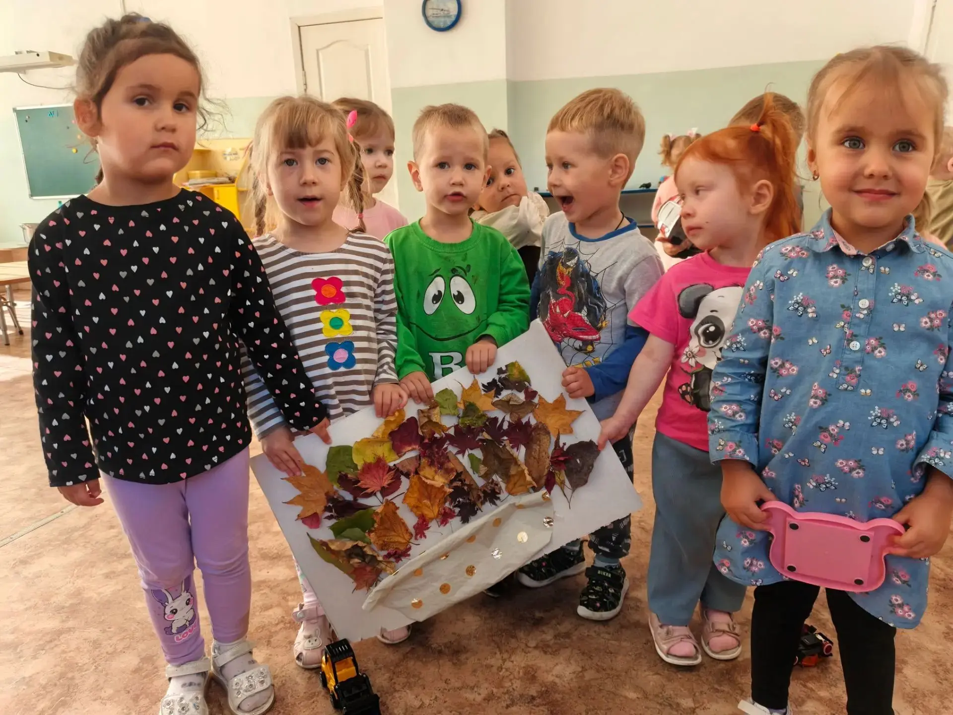 Падают, падают листья,