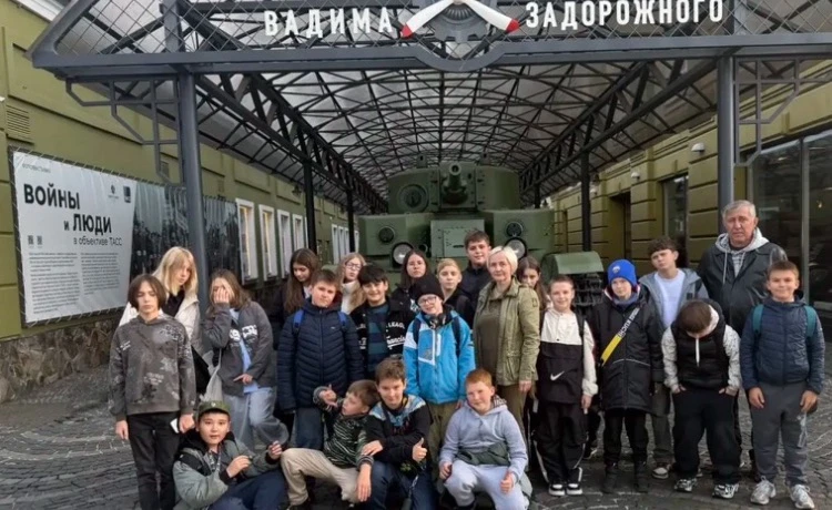 ОТСТОЯТЬ МОСКВУ
