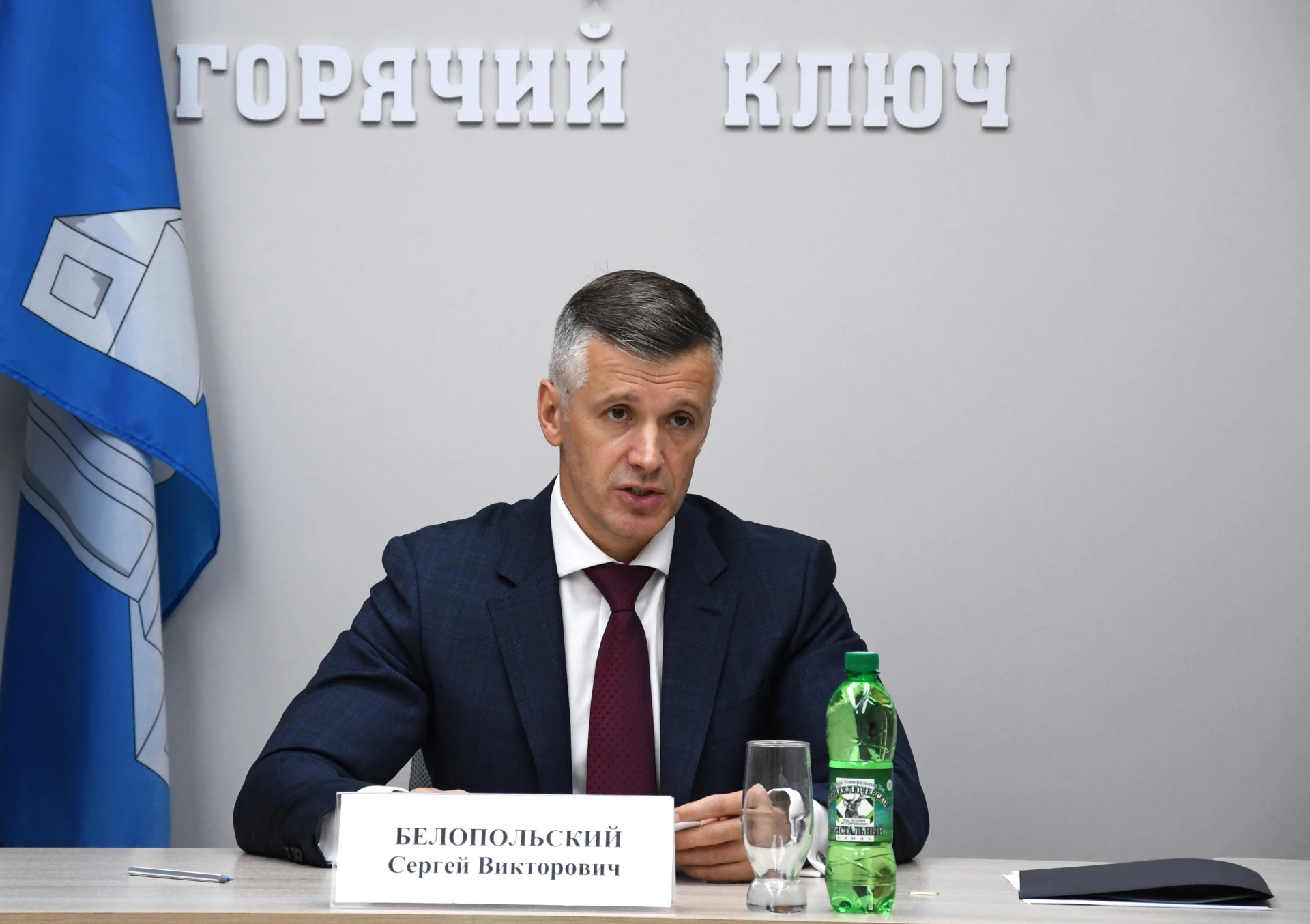 Качество работы общественного транспорта обсудил с перевозчиками Горячего Ключа.