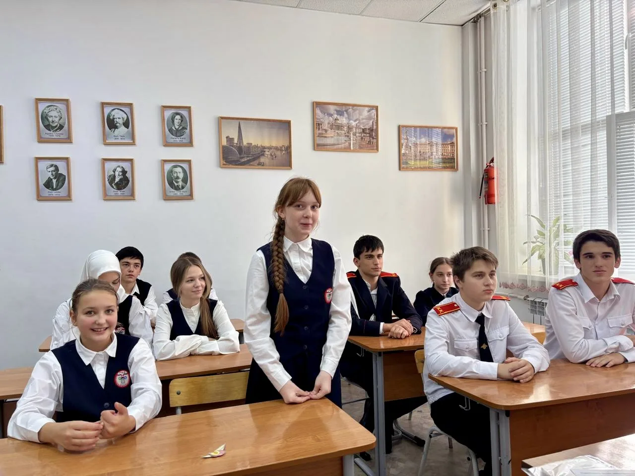 В Республиканском центре образования имени И.И. Ханбалаева прошла Школа актива Советов ...