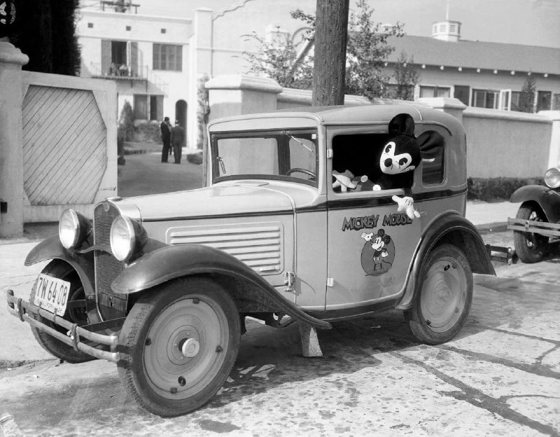 🗓 1933 год. США