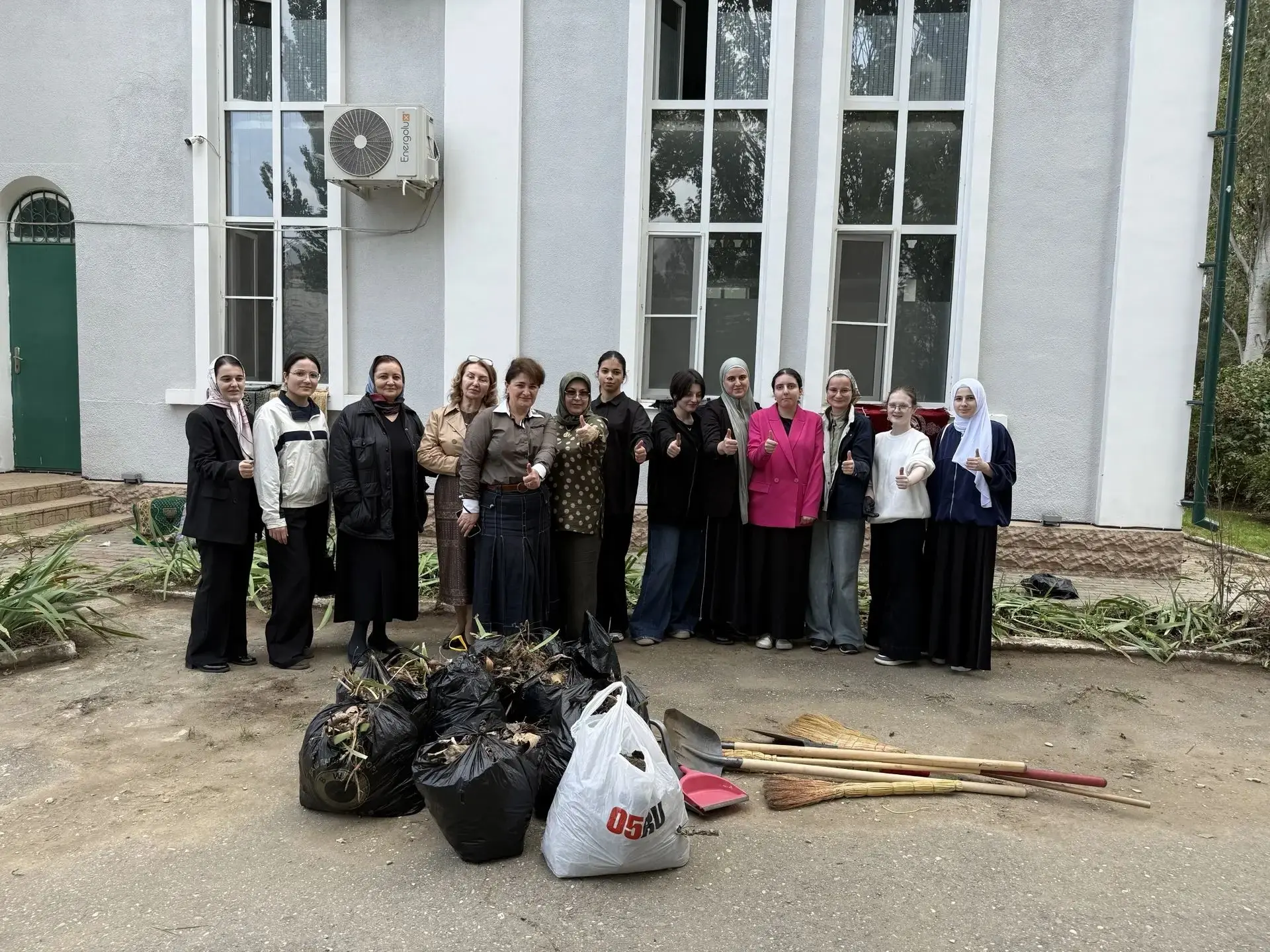 Студенты факультета начальных классов присоединились к еженедельной акции «Марафон чист...