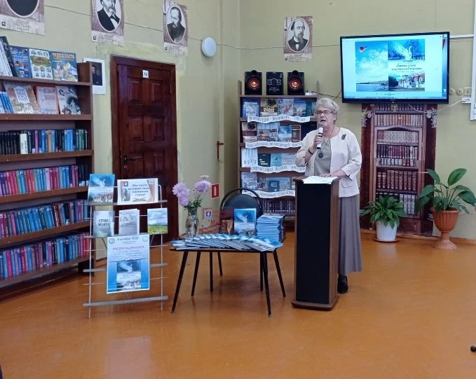 В Центральной городской библиотеке презентовали книгу к 270-летию Гусь-Хрустального