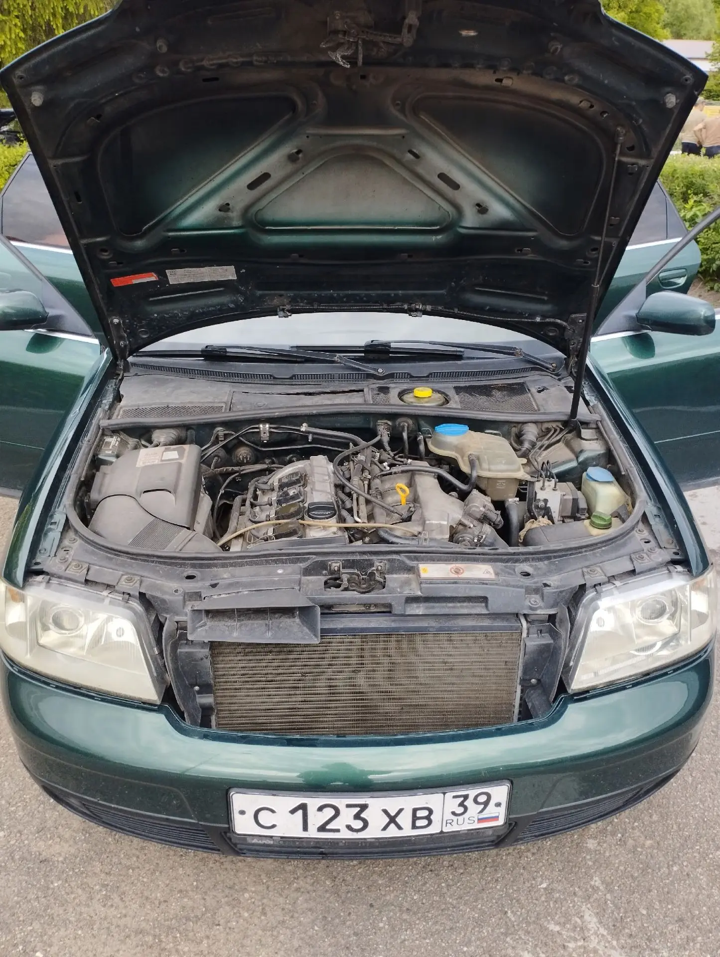 1.8 турбо, 98год, автомат, проблемы с двигателем, 300т.р 89114565328
