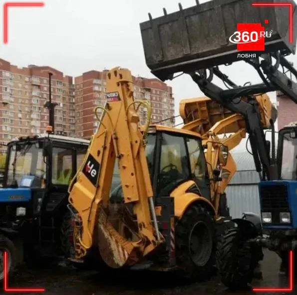 🚜 Технику для зимней уборки протестировали в Лобне