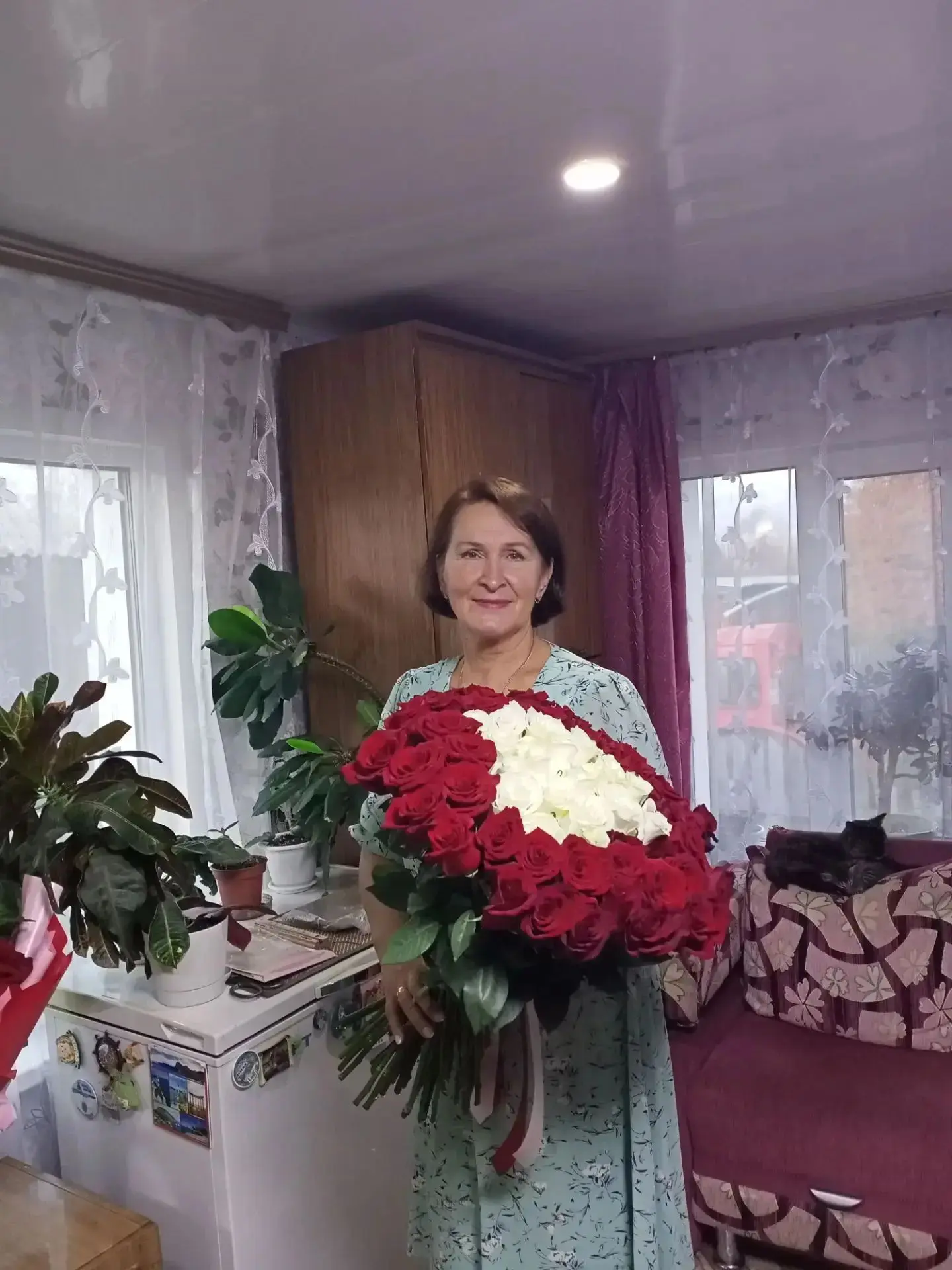 Уважаемая Валентина Николаевна! Поздравляем Вас с днём рождения! Для Вас история не про...