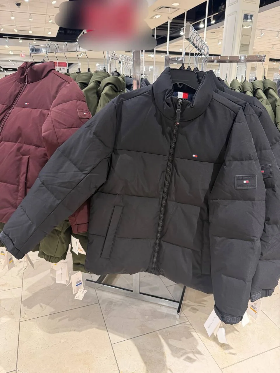 TOMMY HILFIGER🏷️