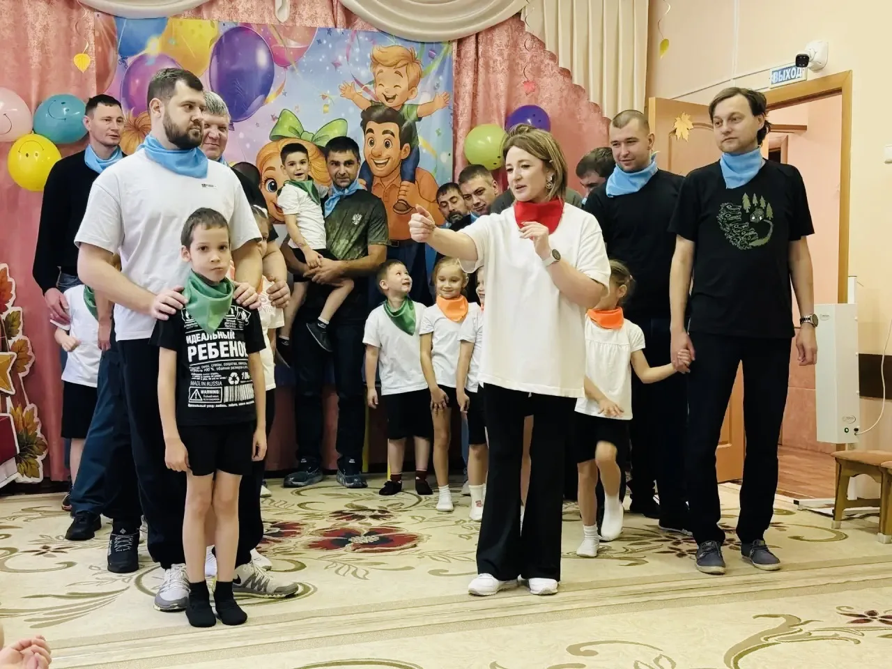 В преддверии Дня отца в подготовительных группах № 2 и №4 дошкольного отделения прошли ...