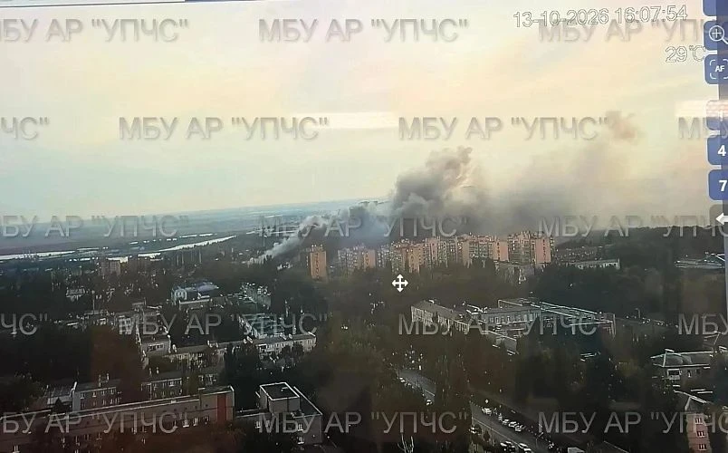 Пожар в Аксае вырос до 5000 кв. м: загорелся второй склад
