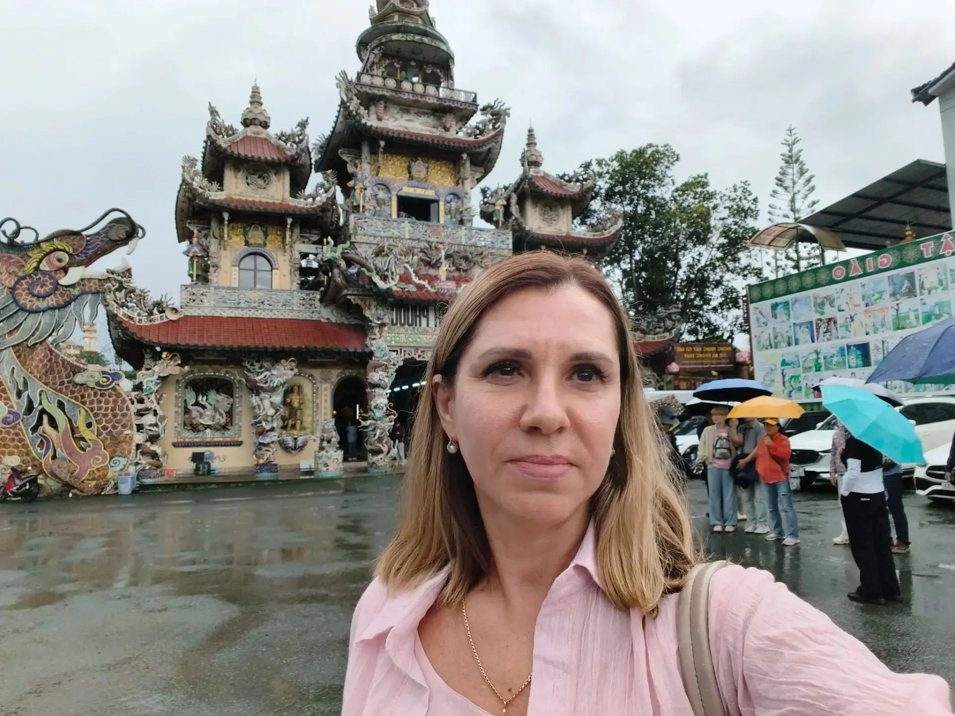 Пагода Линь Фуок (Linh Phuoc)