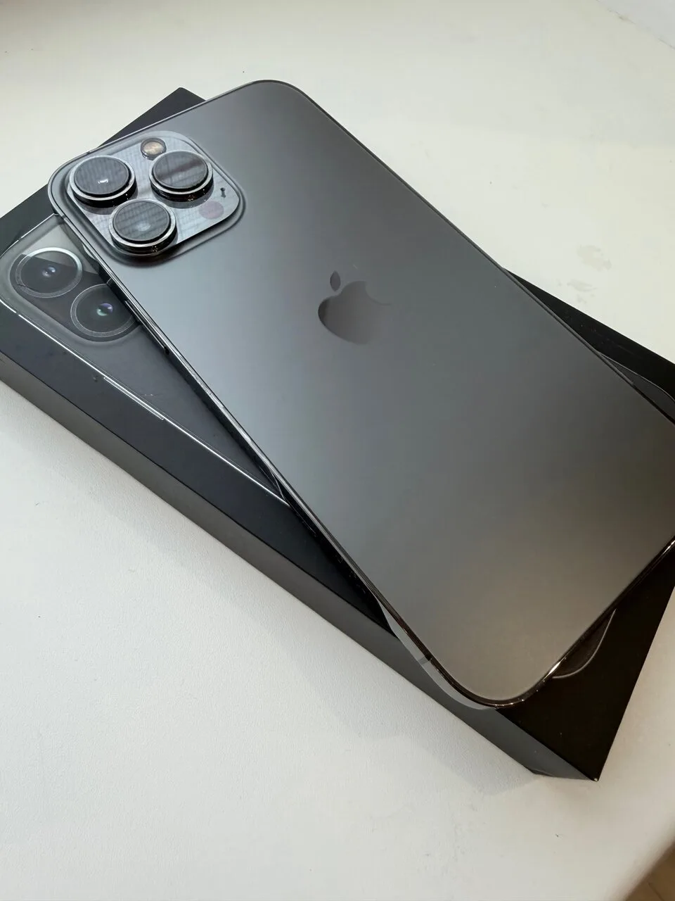 Продам iPhone 13 Pro Black, 256 ГБ, состояние нулевое, 73% АКБ, 26.000