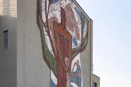 🎨 В Казани вернули первоначальный облик самому большому мозаичному панно города