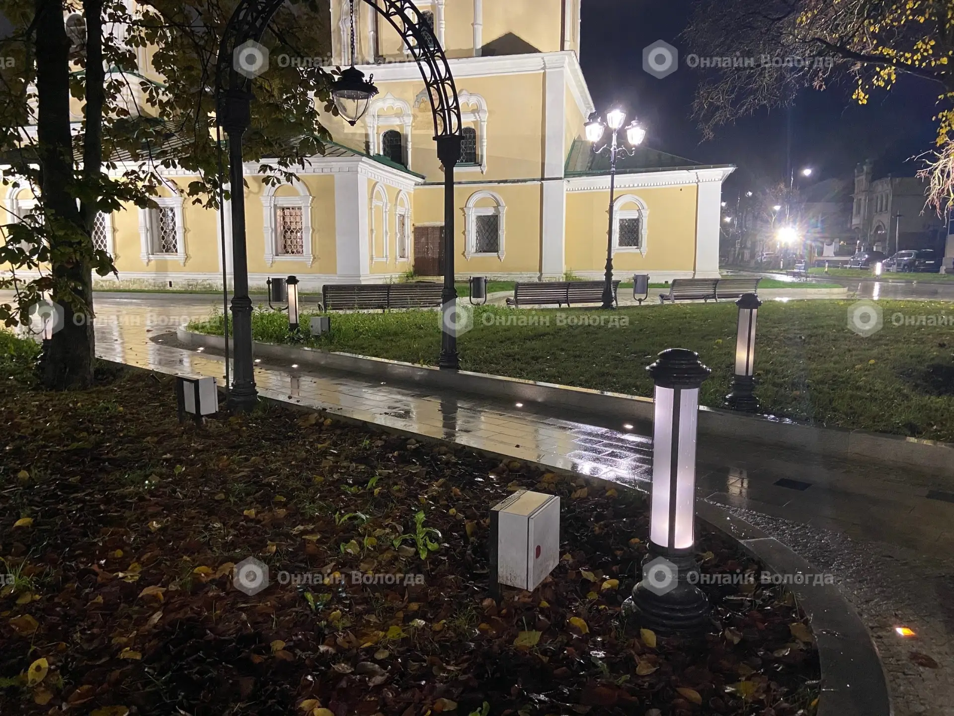 Про проведении реконструкции в Детском парке были установлены фонари, большая часть из ...