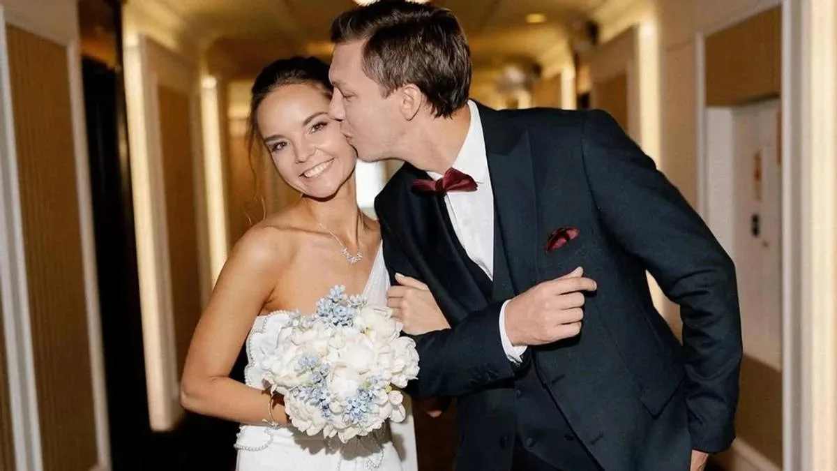 «ТАК ЖЕ, КАК КОГДА СТАНОВИШЬСЯ ЧЕМПИОНКОЙ МИРА» | ДИНА АВЕРИНА СРАВНИЛА РОЖДЕНИЕ СЫНА С...
