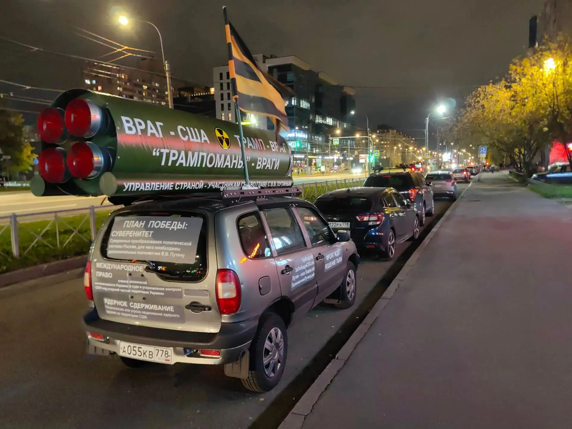 Сарматмобиль продолжает вести дежурство в Санкт-Петербурге