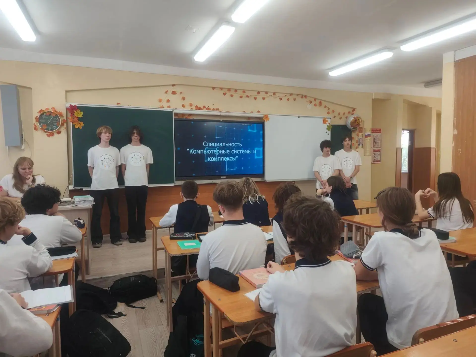 В рамках популяризации ФП «Профессионалитет» амбассадоры Профессионалитета ГБПОО ЛНР «Л...